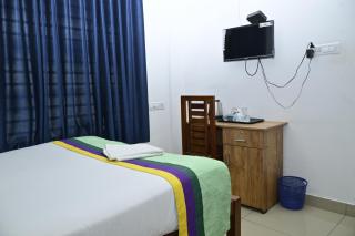 Nirupama,Hotel Aluva 700 Mtr From Aluva Railway Station - Alwaye - 8