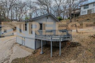 Beach Cabin #5 - Lake Ozark - 1
