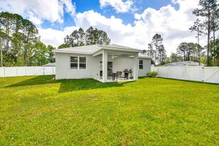 7 Mi to Flagler Beach Breezy Stay with Pool Access! - Palm Coast - 0