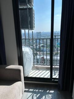 1BR Free pool&gym fast WIFI Airport Link - - 4