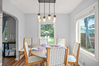 Mango Hideaway - Heated Pool, Grill, Sleeps 8! - West Palm Beach - 3