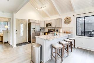 Lake & Golf Course Views: Big Canoe Home w/ Deck! - 2