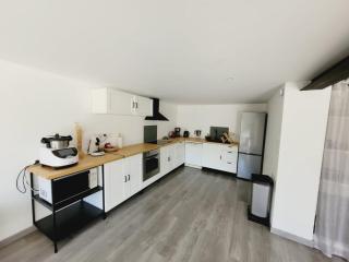 Grande maison familiale avec piscine, proche plage - 3