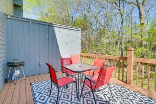 3 Mi to Moonshine Beach Home with Deck and Yard - Branson - 0
