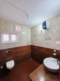 Hotel Yajna Comforts - 7