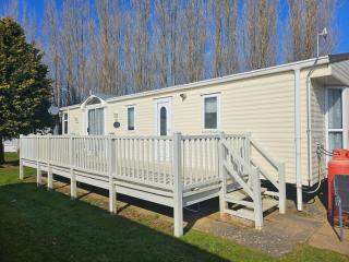 Lovely Caravan At Manor Park, Nearby Hunstanton Beach In Norfolk Ref 23029T - Hunstanton - 0