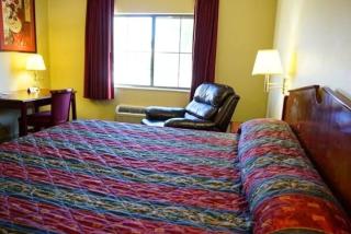Coratel Inn and Suites by Jasper Wesley Hospital - Wichita - 6
