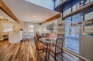 Thornsberry Beach Loft - Lake Ozark - 8