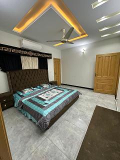 Paramid International Guest House #2 - Islamabad - 8
