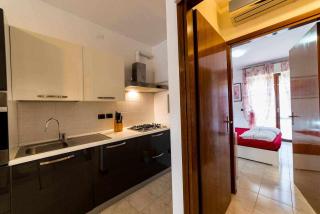 Residence MokyD13-piscina, WiFi, giardino,garage - 6