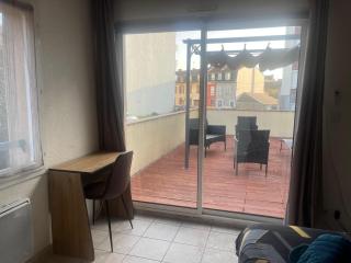 Studio Climatisé et Grande Terrasse Tarbes Centre - Tarbes - 4