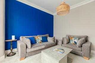 Spacious 3BR Home with Garden & Parking, Ilford - Seven Kings - 0