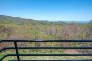 2BR Condo Spectacular VIEWS 7 Min to Gatlinburg! FREE Attraction Tickets - Gatlinburg - 0