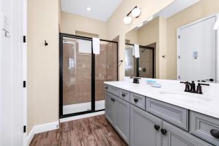 Waterfront Cottage With Balcony And Private Pool Near Disney And Margaritaville Resort & Island H20 Waterpark Access - 3008Ph - 1