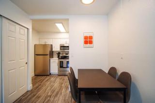 Modern Apartment near Zoo & Sloan Park - Tempe - 5