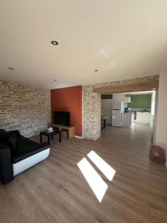 Appartement neuf avec 1 chambre - - 0