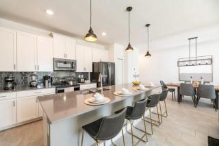 Magia Disney + Piscina Privativa no Champions! - 3