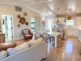 Summerfell Cottage - Corolla - 3