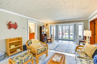 3 Blocks to Lake Ontario Getaway in Cape Vincent! - Cape Vincent - 9