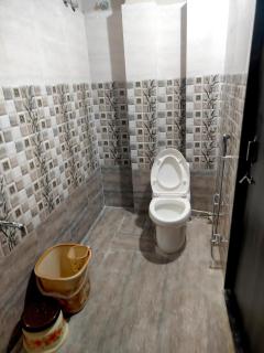 HoTEL RED BA SUHAG - Indore - 2