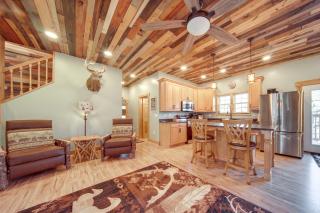 Home with River View and Game Room in Tidioute! - - 7