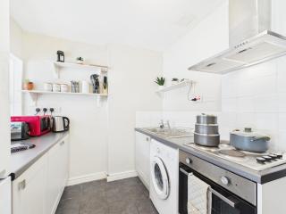 Whitehaven Suite - Sleeps 4 - Cosy Stay - 2