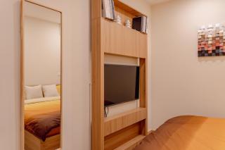 Modern Design ApartHotel 5 At Hanoi Old Quarter - Hanoi - 4