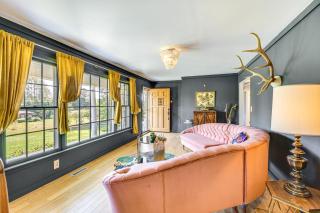 5 Mi to Lake Keowee Stylish Salem Home with Yard! - Salem - 0