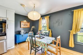 5 Mi to Lake Keowee Stylish Salem Home with Yard! - Salem - 6