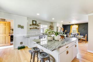 5 Mi to Lake Keowee Stylish Salem Home with Yard! - Salem - 3