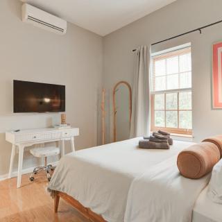 Cozy 1BD With Balcony - 9