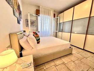 Vle Dante Riccione--Lux Apt--2 Living Room--2 Camere Matrimoniali KingSize--2 Cucine Professionali--3 Bagni Completi--2 Parcheggi Gratuiti--250Mt Dal Mare - Riccione - 8