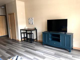 Cannery Square Apartment 104 - 5