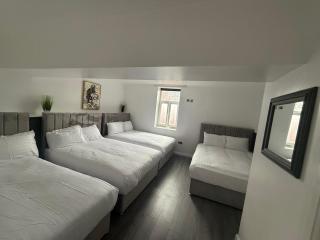 Amazing 10 bed apt on Mathew Street Sleeps 18 - Liverpool - 5