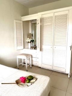 5 mins From Beach, Breezy Bright Room, St James - Saint Michael - 9