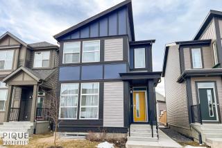 NEW-Luxury Retreat-Hot Tub-King Bed-AC-EV Charger - Edmonton - 7