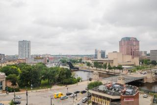 Flexhome Westown 1BR RS2 near Fiserv and Theater District - Milwaukee - 2