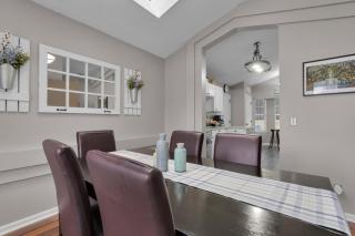 Timeless Charm at The Richmond Hearth - Richmond Hill - 0