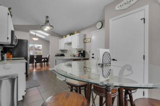 Timeless Charm at The Richmond Hearth - Richmond Hill - 1
