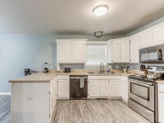 OKC NW 91st Private Home Quiet Neighborhood Pet-Friendly - Oklahoma City - 6