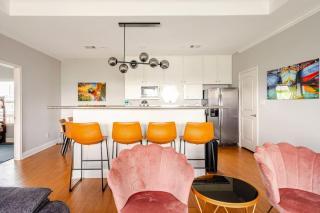 3BR 2BA Walk to Beach Near Ferry - 8