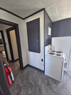 Charming Vintage - New Home Minutes to Downtown Kingston! - Kingston - 7