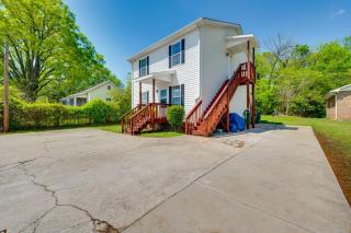 9 Mi to Charlotte Motor Speedway Apt with Deck! - Concord - 8
