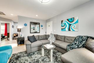 9 Mi to Charlotte Motor Speedway Apt with Deck! - Concord - 6