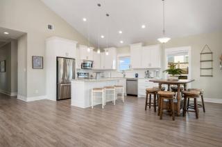 3BR 2.5BA King Bed Walk to Beach - Bolivar Peninsula - 5