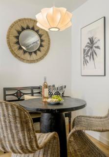 Private Balcony and Coastal Escape - Summerland - 8