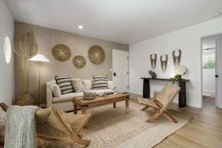 Private Balcony and Coastal Escape - Summerland - 2