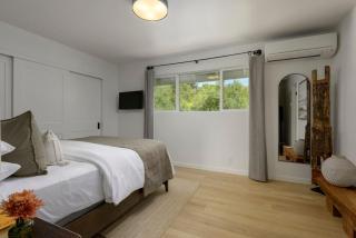 Private Balcony and Coastal Escape - Summerland - 1