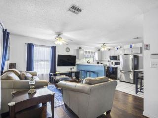 Spacious Stay, Family Comfort, Quiet Escape - 7