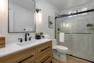 Group-Friendly and Tranquil Oasis - Summerland - 3